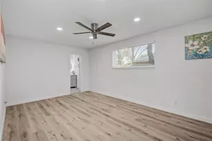 5742 Cartagena St, Houston, TX 77035 - Photo 22