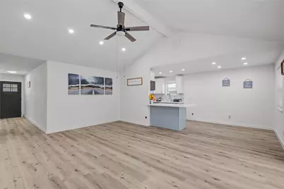 5742 Cartagena Street, Houston, TX 77035 - Photo 10