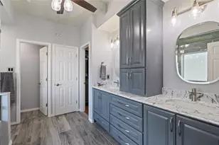 207 Fox Springs Ct, Dickinson, TX 77539 - Photo 22