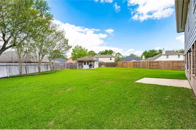 207 Fox Springs Court, Dickinson, TX 77539 - Photo 36