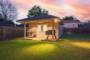 207 Fox Springs Ct, Dickinson, TX 77539 - Photo 42