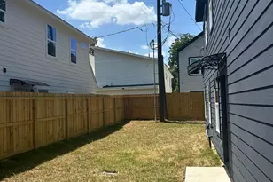 8415 Mahalia Dr, Houston, TX 77088 - Photo 6