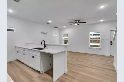 8415 Mahalia Drive #A, Houston, TX 77088 - Photo 8