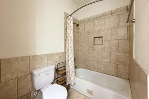 2255 Braeswood Park Dr, Houston, TX 77030 - Photo 14