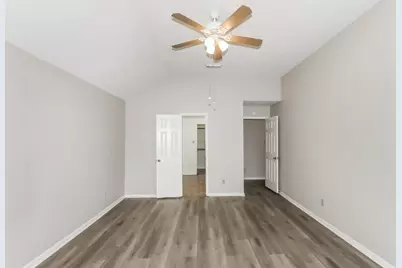 16907 Dusty Mill Drive E, Sugar Land, TX 77498 - Photo 10
