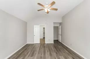 16907 Dusty Mill Dr E, Sugar Land, TX 77498 - Photo 10
