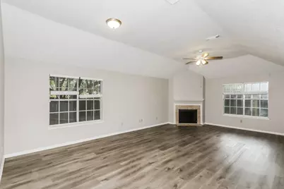 16907 Dusty Mill Drive E, Sugar Land, TX 77498 - Photo 4