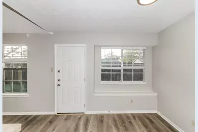 16907 Dusty Mill Drive E, Sugar Land, TX 77498 - Photo 6