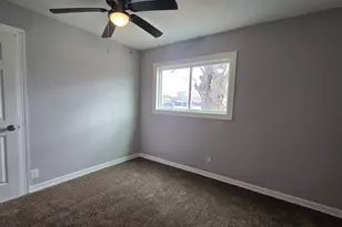 8654 Tilgham St, Houston, TX 77029 - Photo 10