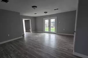 8654 Tilgham St, Houston, TX 77029 - Photo 6