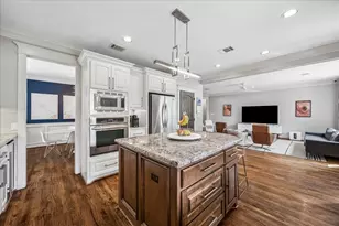 2318 Althea Dr, Houston, TX 77018 - Photo 8