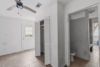 2326 12th Avenue N, Texas City, TX 77590 - Photo 2