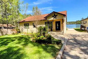 318 Ridgewood Rd, Goodrich, TX 77335 - Photo 2