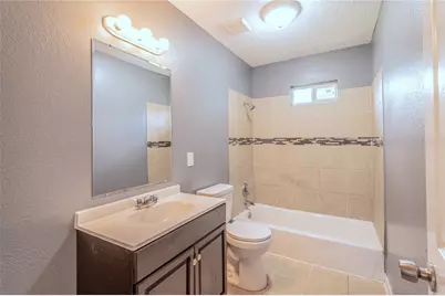 5407 Thrush Drive, Houston, TX 77033 - Photo 12
