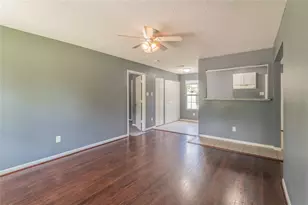 5407 Thrush Dr, Houston, TX 77033 - Photo 2