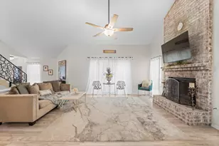 154 April Wind Ct, Conroe, TX 77356 - Photo 6