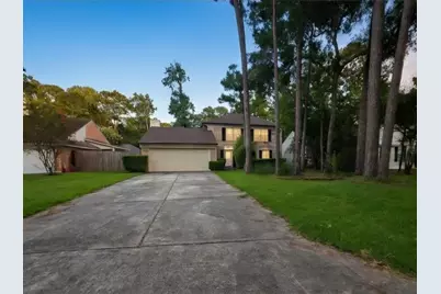 23 Sheep Meadow Place, The Woodlands, TX 77381 - Photo 2