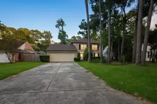 23 Sheep Meadow Pl, The Woodlands, TX 77381 - Photo 2