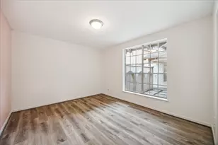 5423 Bent Bough Ln, Houston, TX 77088 - Photo 22