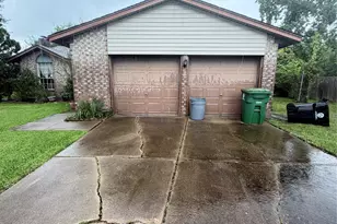 506 Kenwood Ln, Houston, TX 77013 - Photo 2