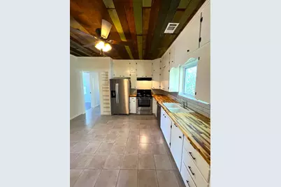 914 Back Street, Columbus, TX 78934 - Photo 8