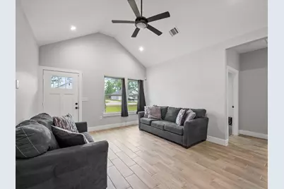 16322 Crockett Martin Estates Drive, Conroe, TX 77306 - Photo 4