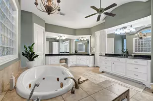 12527 Old Oaks Dr, Houston, TX 77024 - Photo 26