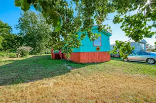 13202 Hilltop Ct, Willis, TX 77318 - Photo 2