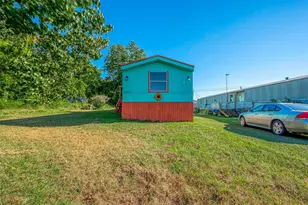 13202 Hilltop Ct, Willis, TX 77318 - Photo 4