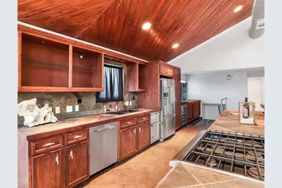 2302 Ave Avenue N, Dickinson, TX 77539 - Photo 6