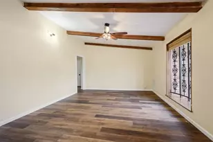 4910 Teton St, Houston, TX 77033 - Photo 4