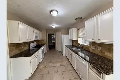 2623 Foxden Drive, Pearland, TX 77584 - Photo 2