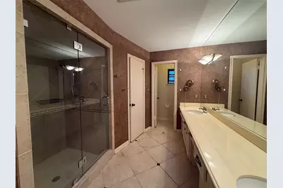 7718 Lacy Hill Drive, Houston, TX 77036 - Photo 24