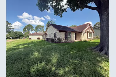 7718 Lacy Hill Drive, Houston, TX 77036 - Photo 2