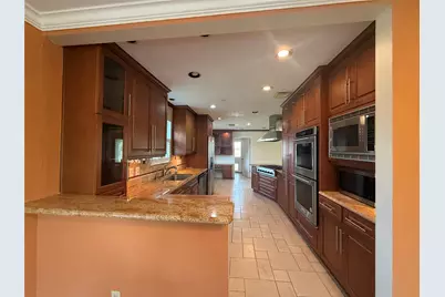 7718 Lacy Hill Drive, Houston, TX 77036 - Photo 12