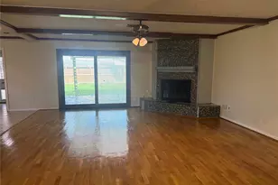 7718 Lacy Hill Dr, Houston, TX 77036 - Photo 18