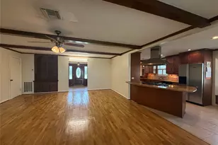7718 Lacy Hill Dr, Houston, TX 77036 - Photo 8