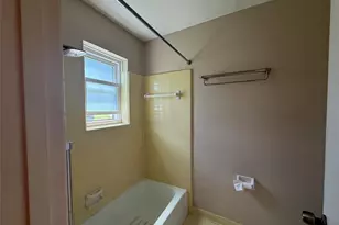 7718 Lacy Hill Dr, Houston, TX 77036 - Photo 26