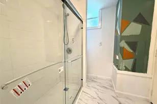 421 Sidney St, Houston, TX 77003 - Photo 18