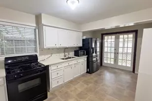 7441 Evie Ln, Deer Park, TX 77536 - Photo 6