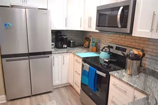 101 Pelican Pl, Surfside Beach, TX 77541 - Photo 8