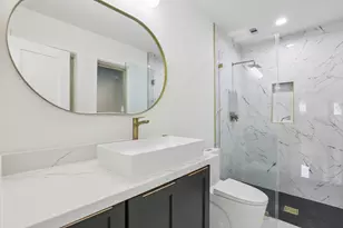 4543 Warm Springs Rd, Houston, TX 77035 - Photo 24