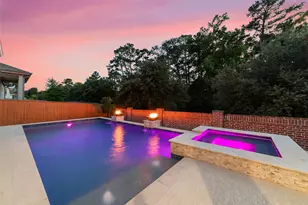 2319 Pale Star Dr, Conroe, TX 77384 - Photo 2