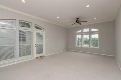 2701 Helena Street #401, Houston, TX 77006 - Photo 2
