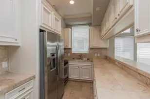 2701 Helena St, Houston, TX 77006 - Photo 6