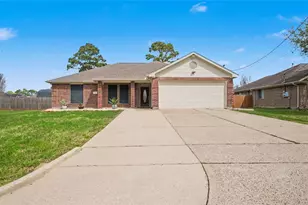 718 Fairfield Ave, La Porte, TX 77571 - Photo 1