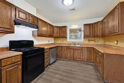 701 E Humble Street, Baytown, TX 77520 - Photo 16