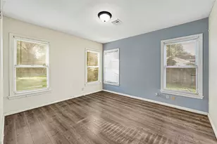 701 E Humble St, Baytown, TX 77520 - Photo 18