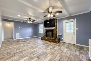 1403 Corral Dr, Houston, TX 77090 - Photo 2