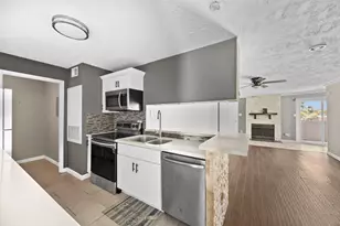 10673 Braes Bend Dr, Houston, TX 77071 - Photo 8